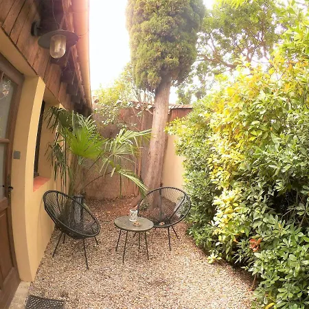 La Villa Carcassonne, piscine chauffée, Cité à 600m, Clim, Parking, Borne VE-3